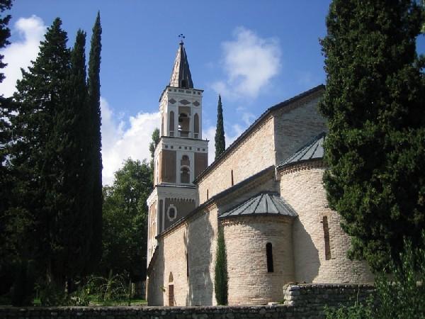 Foto: Gruzie-St. Nino s Monastery