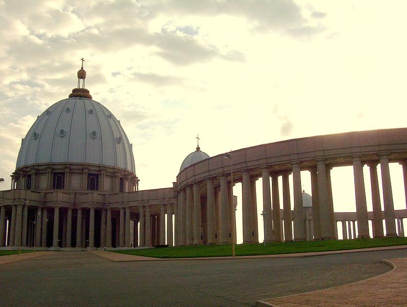 Foto: Pob�e�� slonoviny-Yamoussoukro
