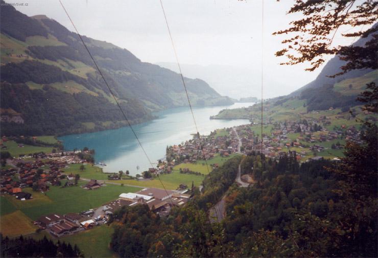 Foto: �v�carsko