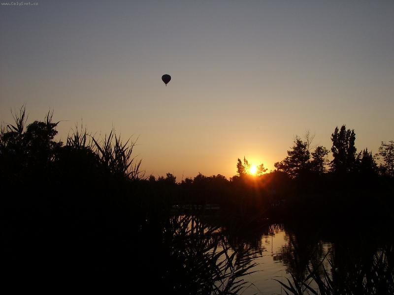 Foto: z�pad slunce