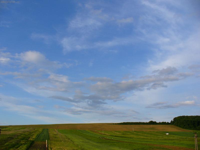 Foto: Obloha-Poh�ad e�te z postele