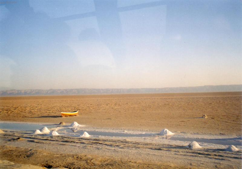 Foto: Soln� jezero v Africe-v dob� odlivu