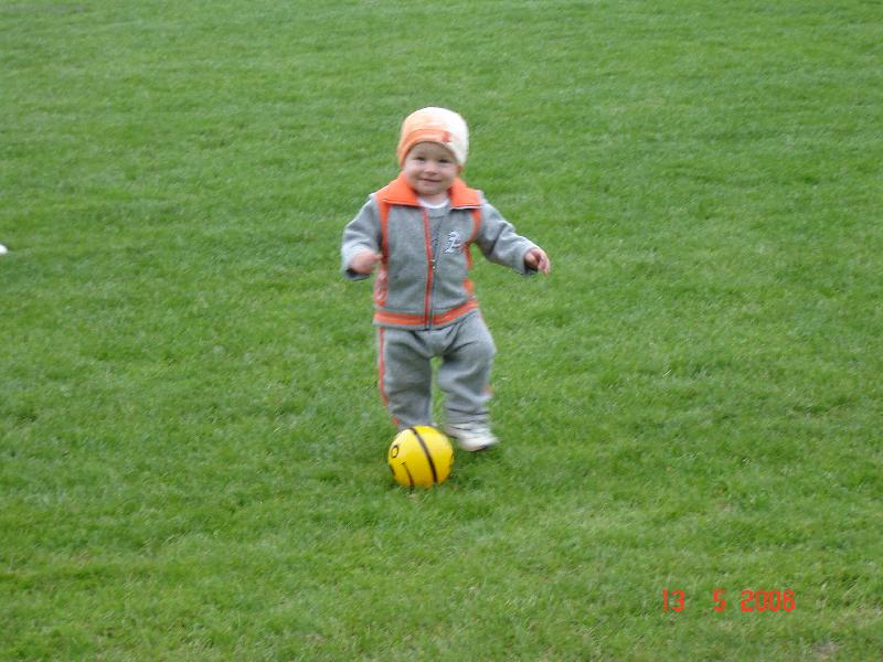 Foto: Na�e Jul�a fotbalistou---Na�e Julinka fotbaliska