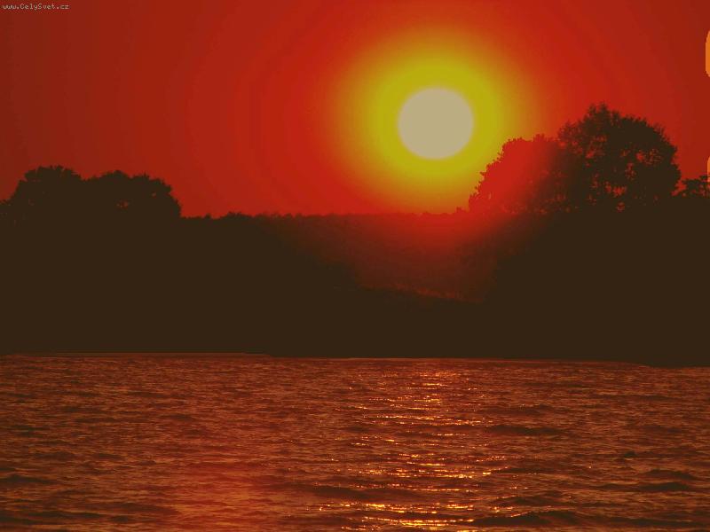 Foto: Zapadaj�c� slunce