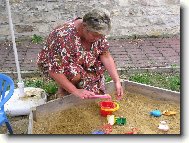 Kdo si hraje nezlob�